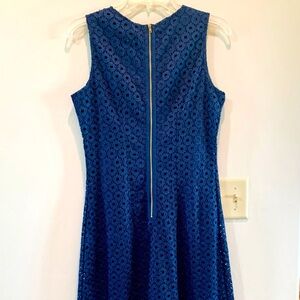 🔴REDUCED‼️ 🔹Navy Sharagano -geometric lace overlay dress - Size 6✨✨✨